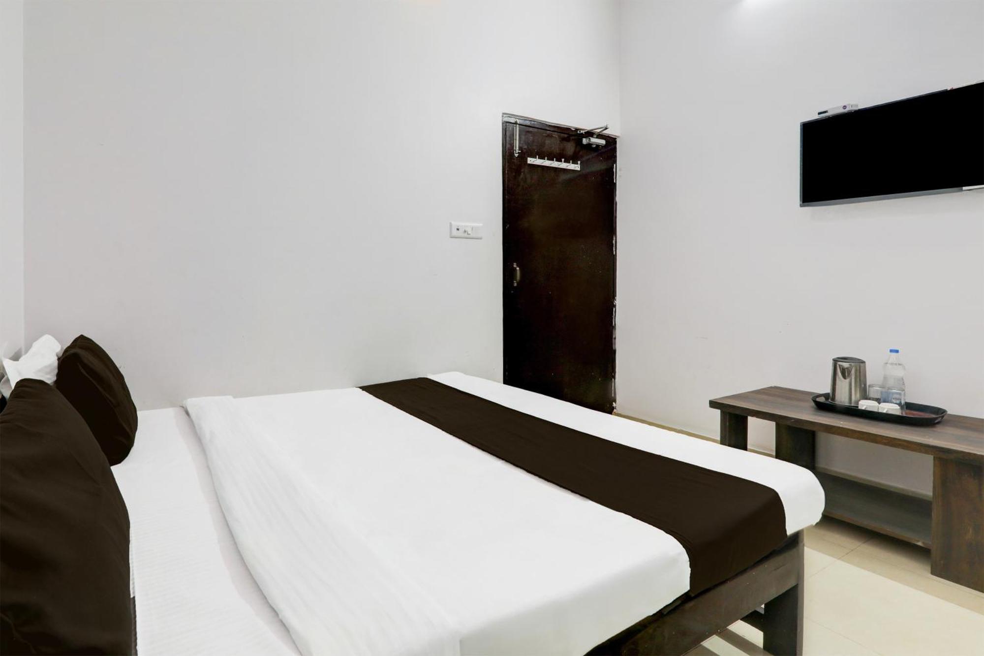 Super O Indira Nagar Hotel Lucknow